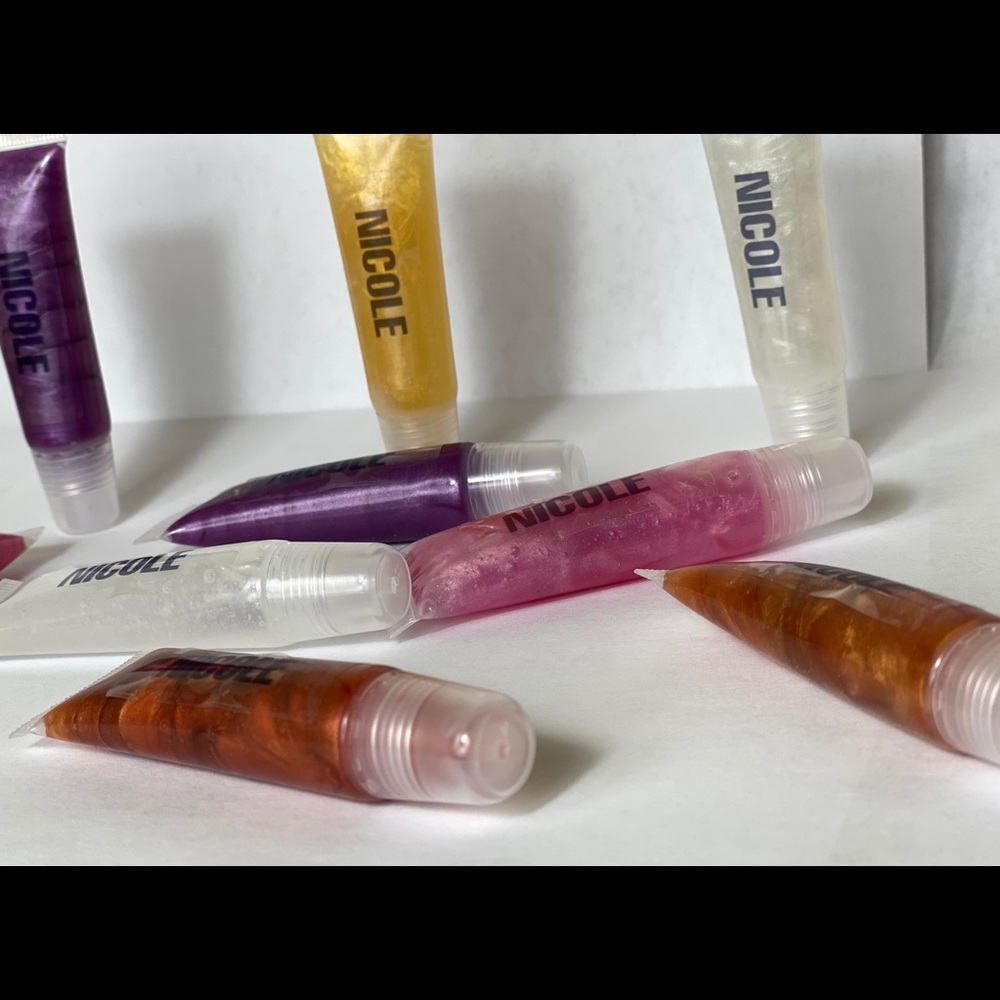 All Natural Lipgloss - Picture 3 of 5